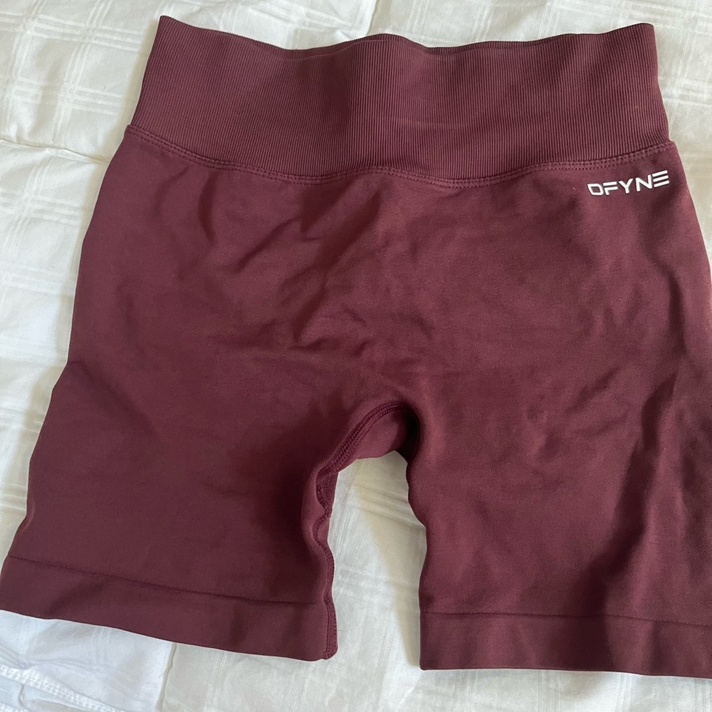 DFYNE dynamic shorts